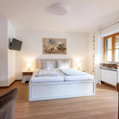 Apartment Haus Dippel Am Kurpark Inklusive Chiemgaukarte *